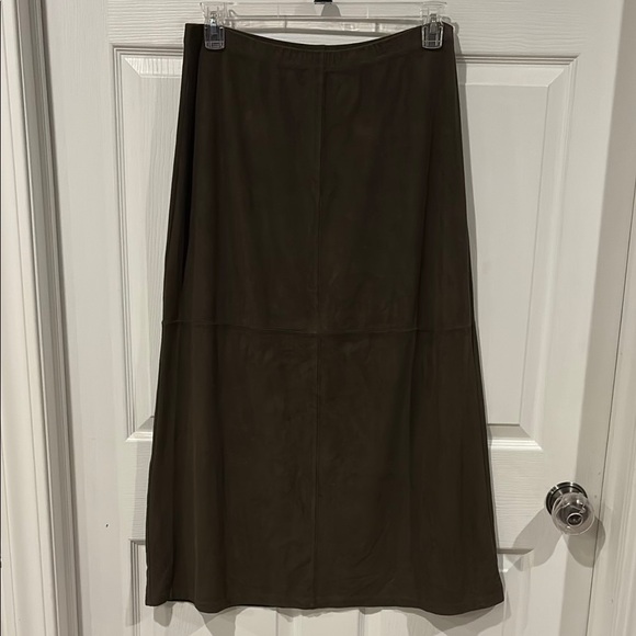 Liz Claiborne Dresses & Skirts - Like New! Elegant Hunters Green Women's Skirt